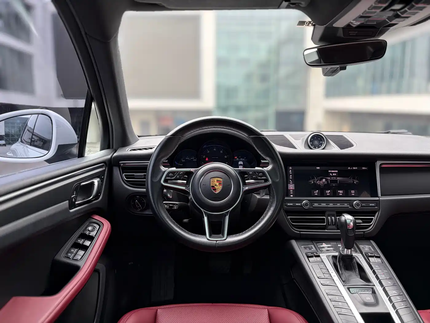 Porsche Macan 2018 Macan 2.0T фото 12