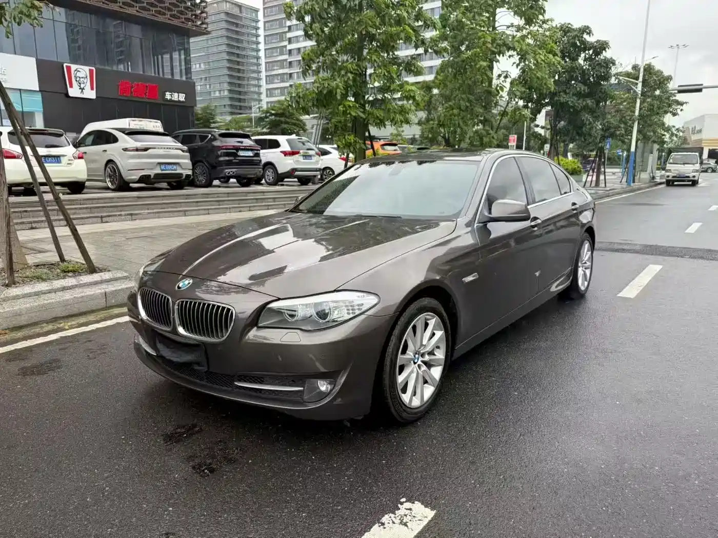Фото 1 - BMW 5 Series