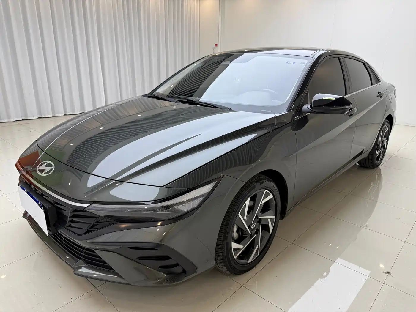Hyundai Elantra 2023 1.5L CVT TOP Flagship Edition
