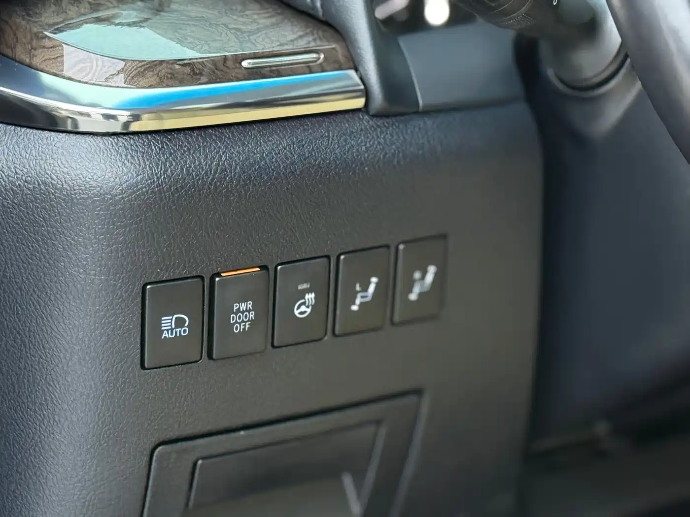 Toyota Alphard 2021 Hybrid 2.5L Premium фото 8
