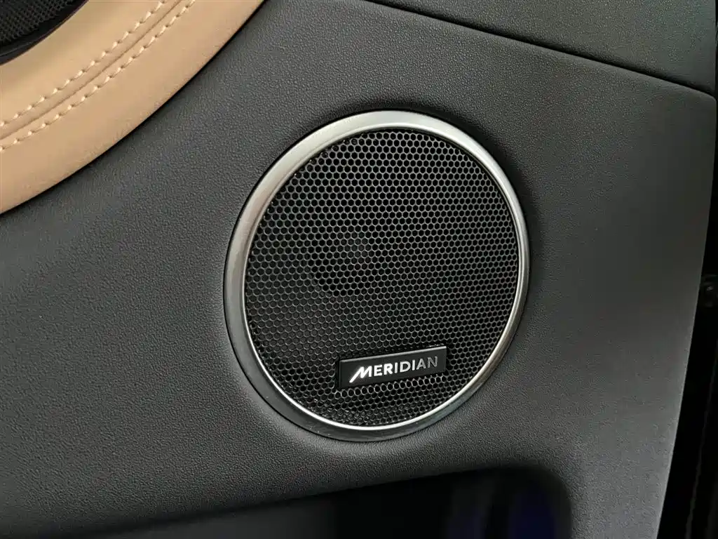 LAND ROVER DISCOVER SPORTS