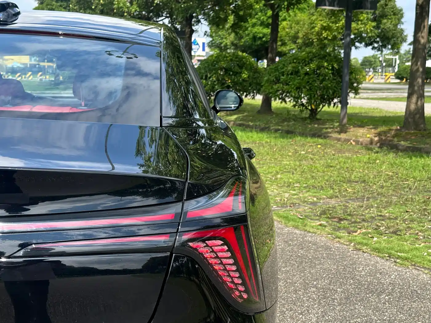 Hongqi H6 2025 Model 2.0T Fashion Edition фото 26