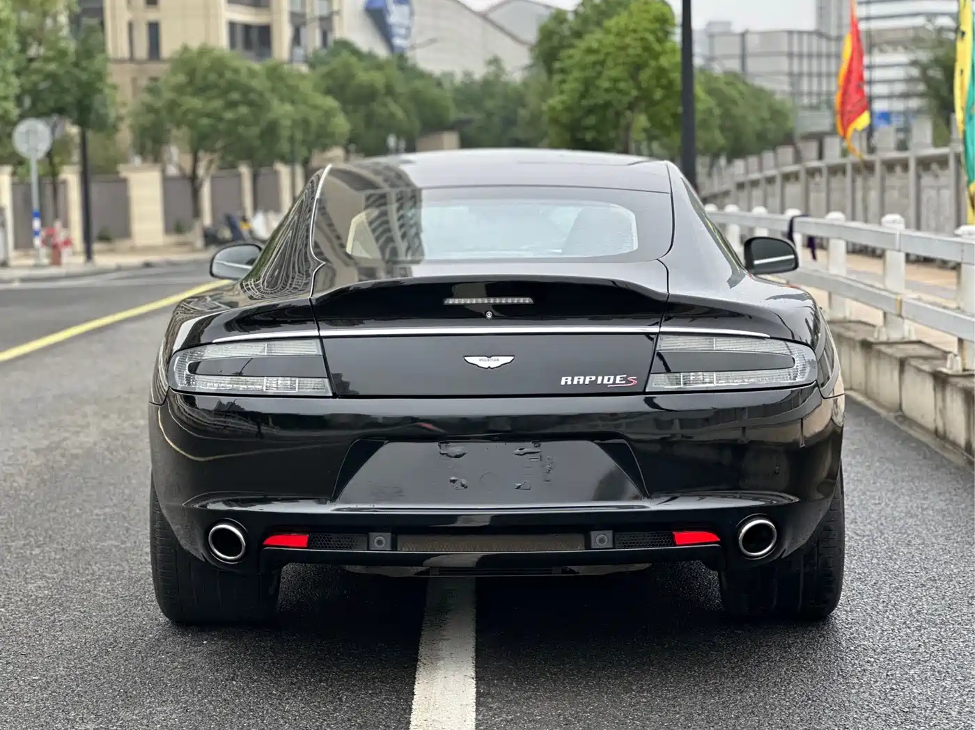 Aston Martin Rapide 2013 6.0L S фото 4