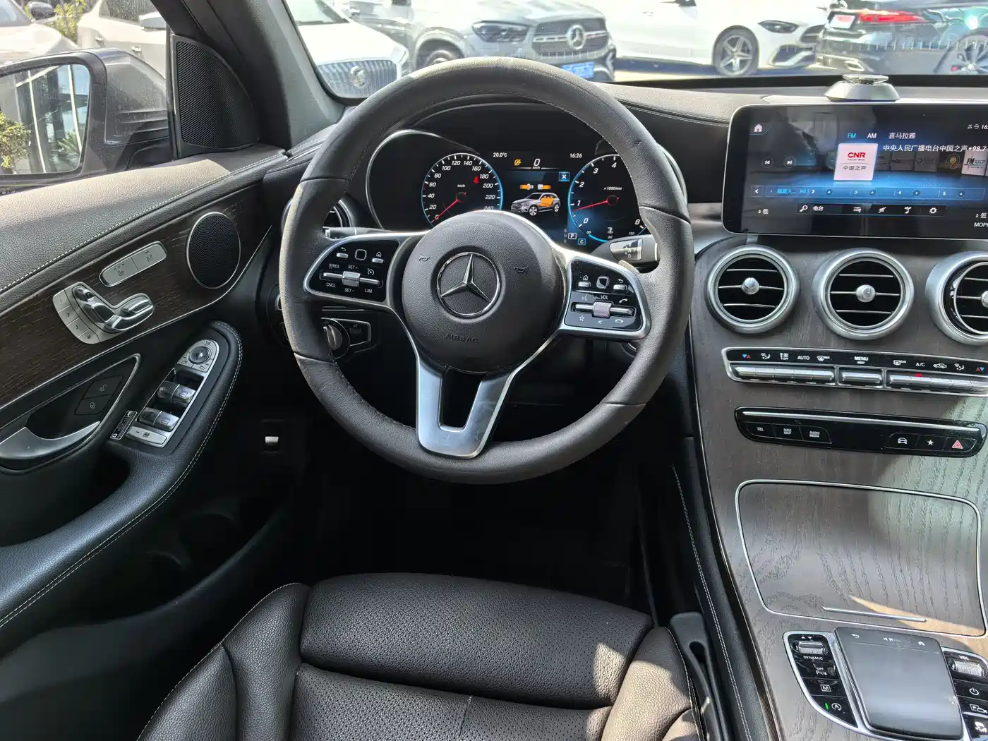 Mercedes-Benz GLC 2021 GLC 260 L 4MATIC Luxury фото 12
