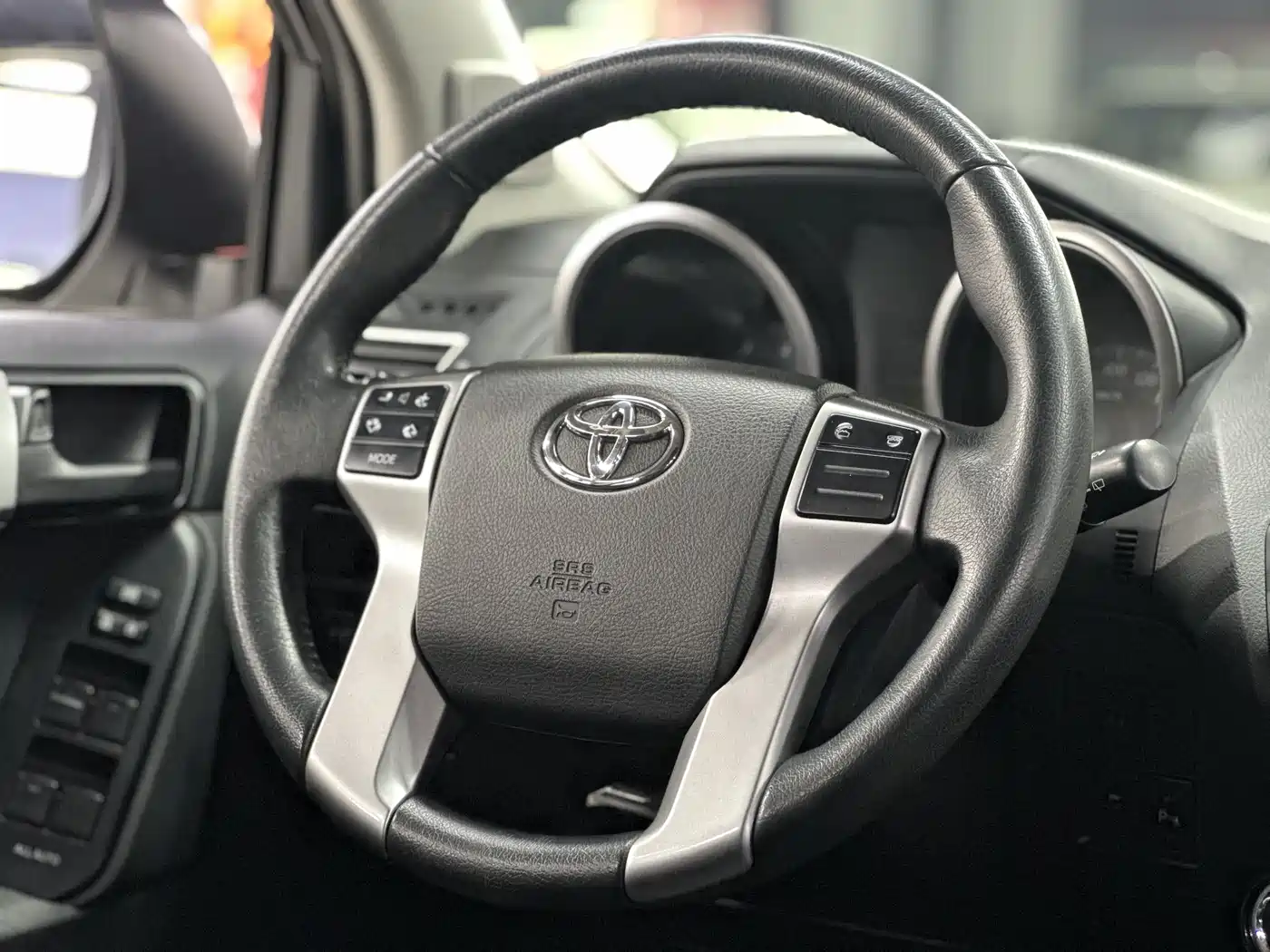 Toyota Prado 2016 2.7L Auto Standard Edition фото 23