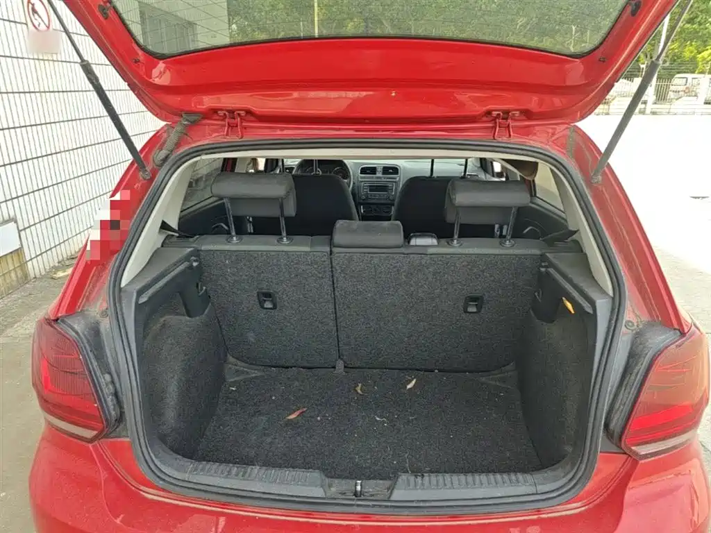 Volkswagen Polo 2014 1.6L Automatic Comfort Edition фото 10
