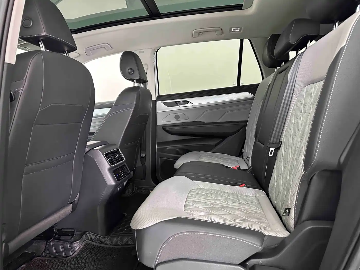 Volkswagen Talagon 2023 380TSI 4WD R-Line Touring Edition фото 8