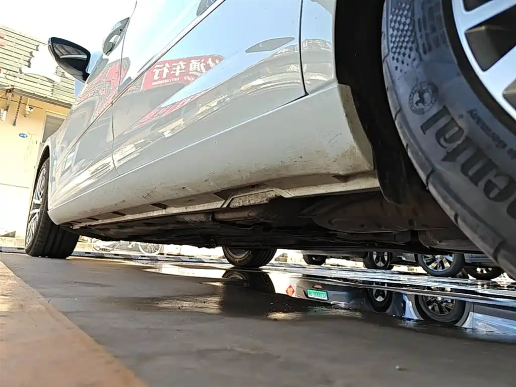 Volkswagen FAW-Volkswagen CC 2016 Model 1.8TSI Luxury фото 22
