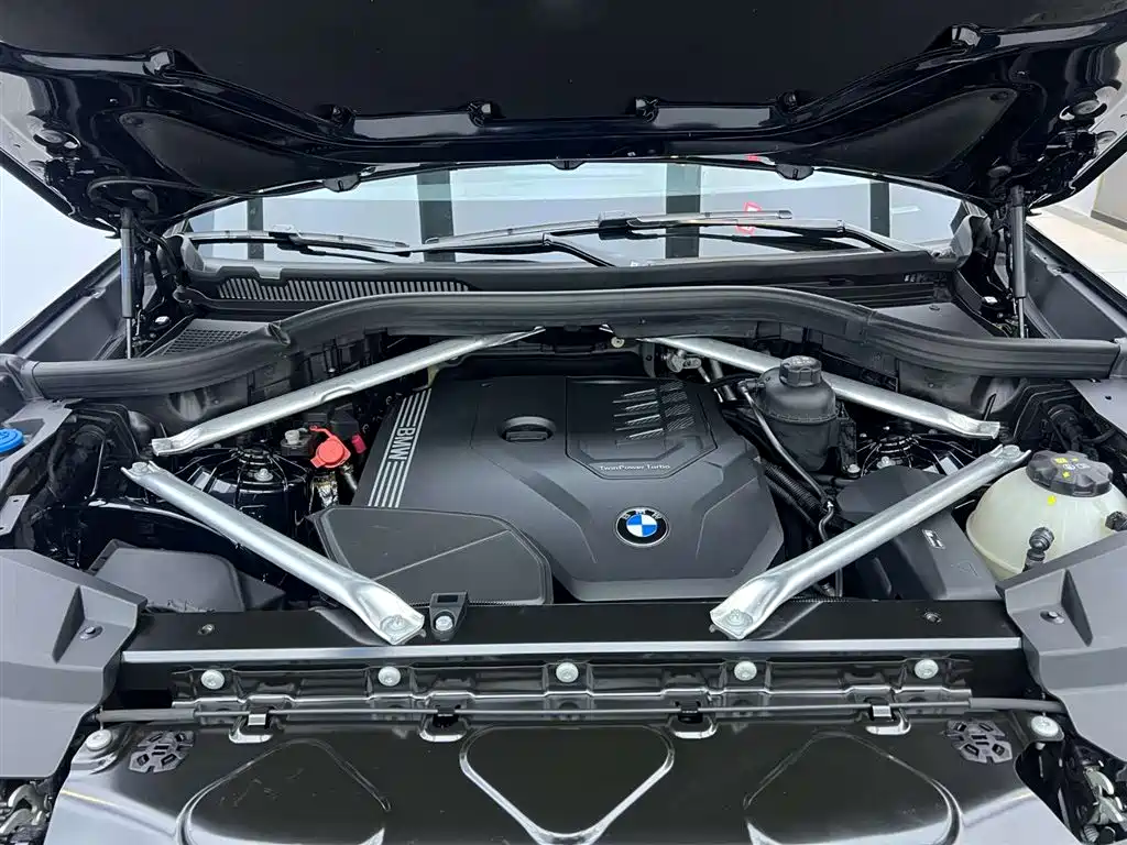 BMW X5 2022 xDrive 30Li Premium M Sport Package фото 6