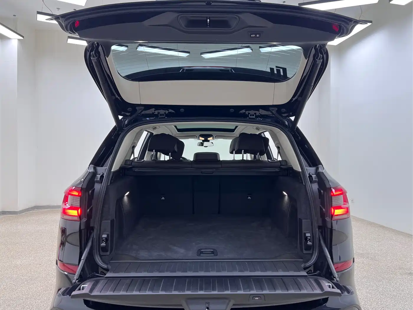 BMW X5 2022 xDrive 30Li Premium M Sport Package фото 44