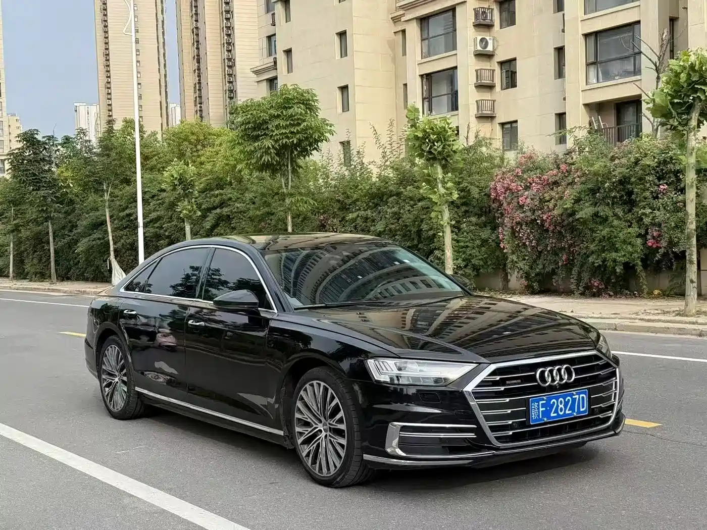 Audi A8 2018 A8L 55 TFSI quattro Luxury фото 2