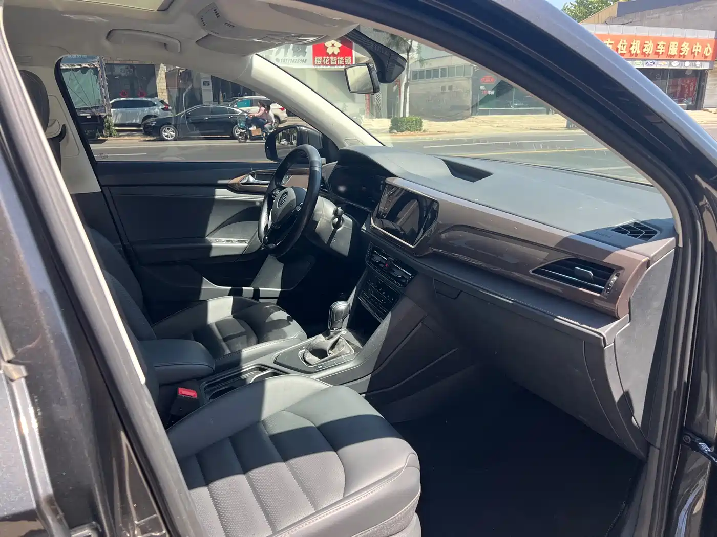 Volkswagen Tharu 2022 280TSI FWD Luxury Edition фото 5