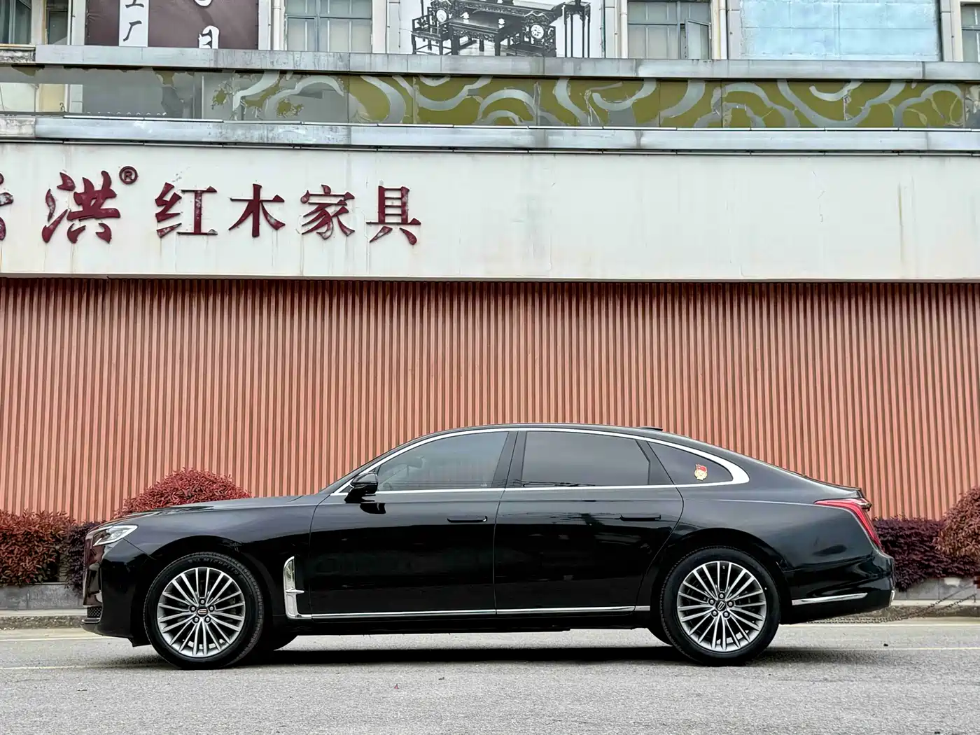 Hongqi H9 2022 2.0T Smart Connect Flag Enjoy Edition фото 4