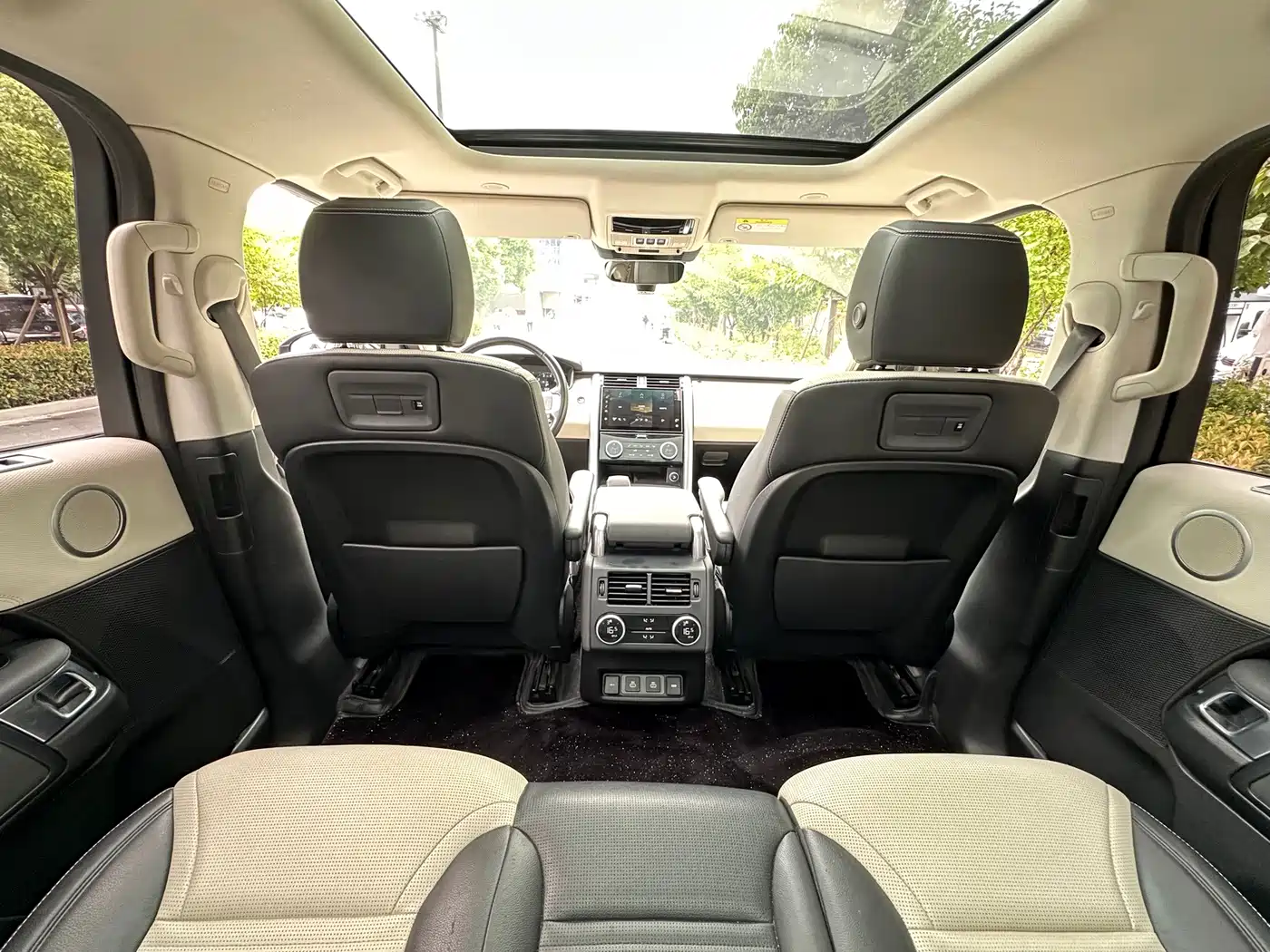 Фото 14 - Land Rover Discovery