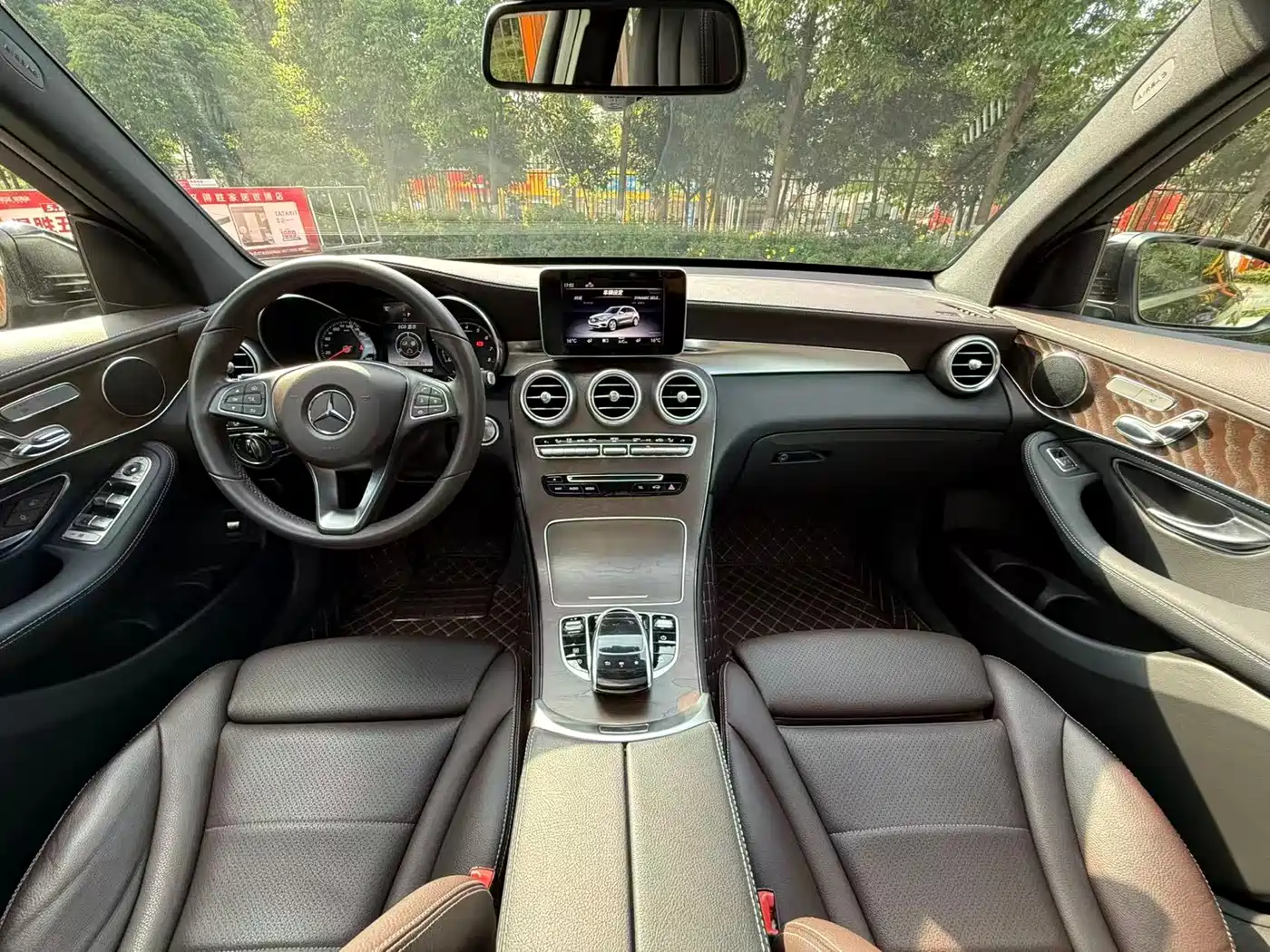 Mercedes-Benz GLC 2018 GLC 300 4MATIC Dynamic фото 23