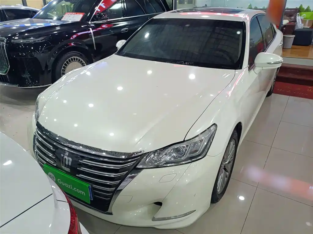 Toyota Crown 2015 2.5L Elite Version фото 3