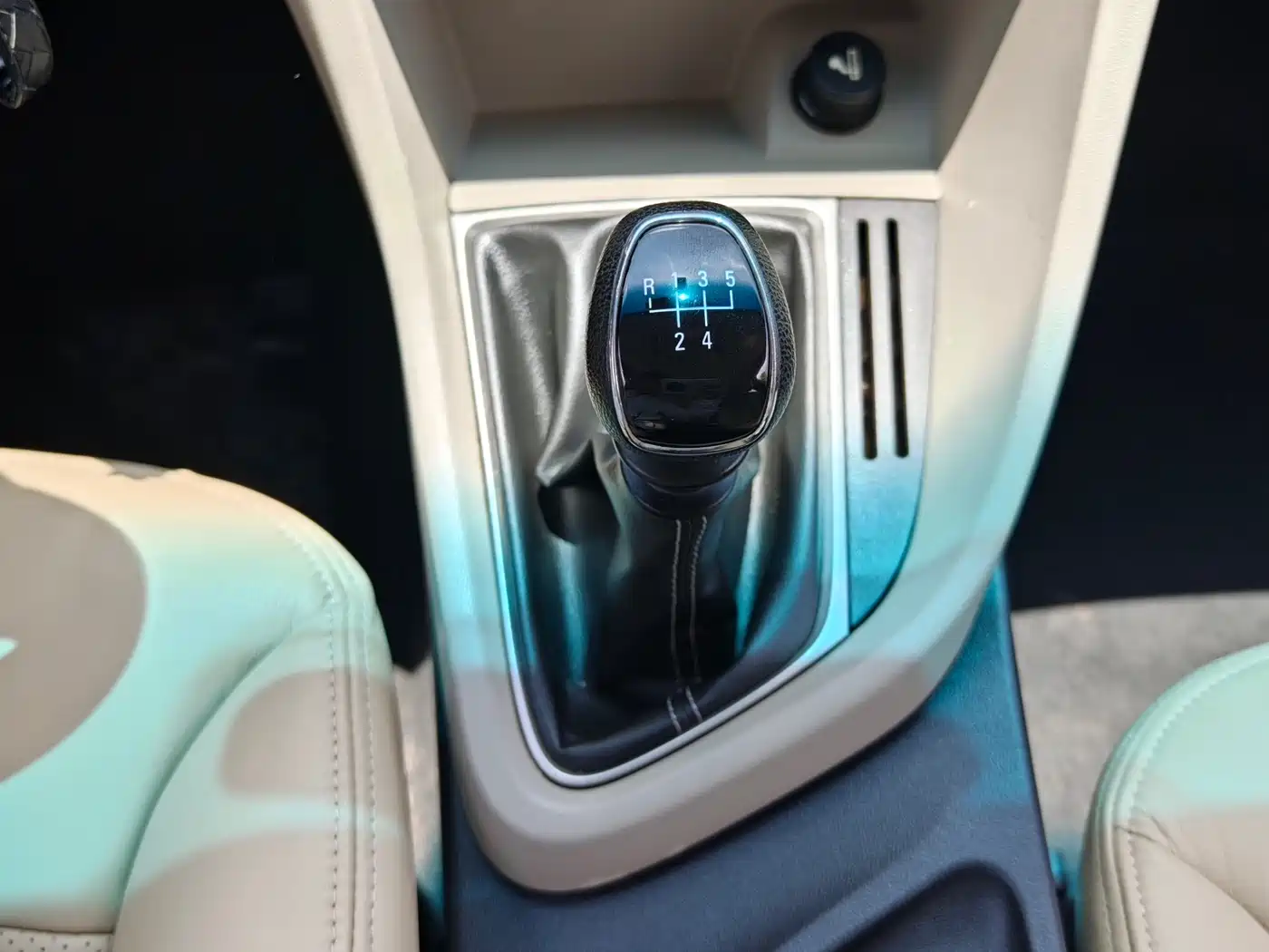 Photo 26 - Buick Excelle