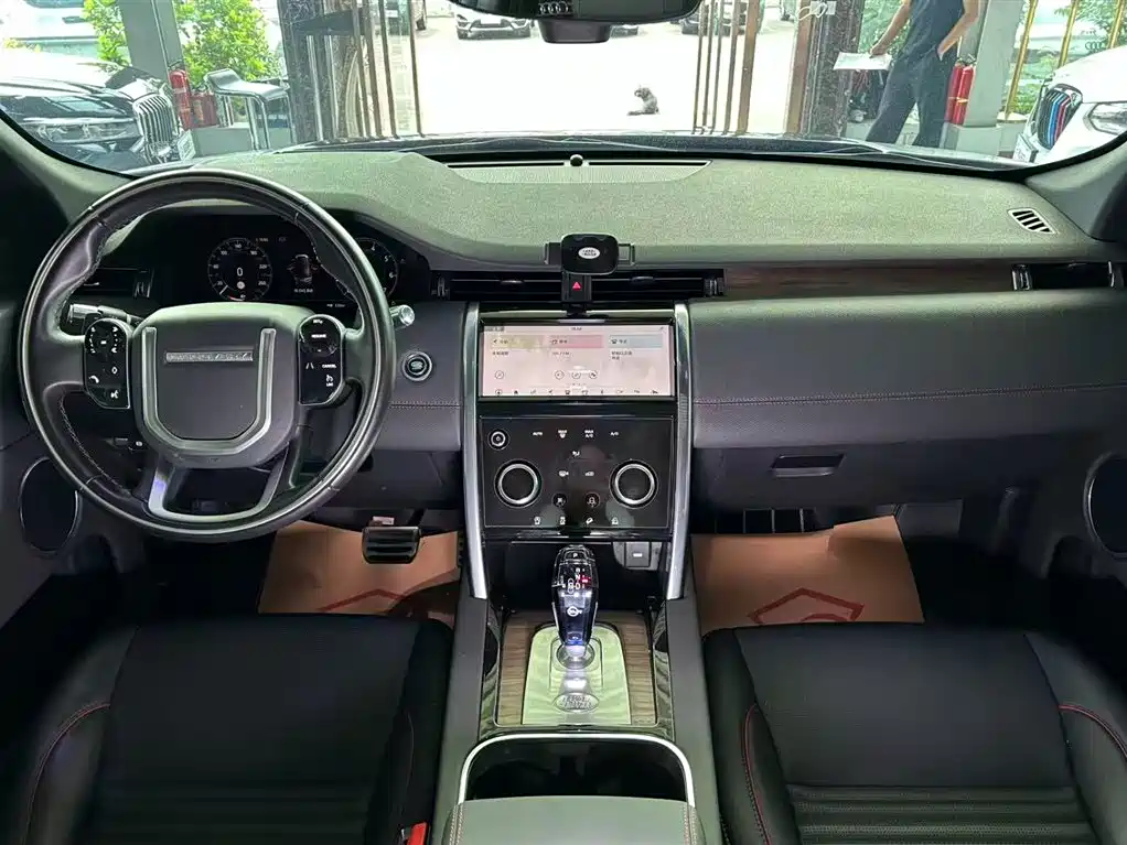 Land Rover Discovery Sport 2020 249PS R-Dynamic Performance фото 14