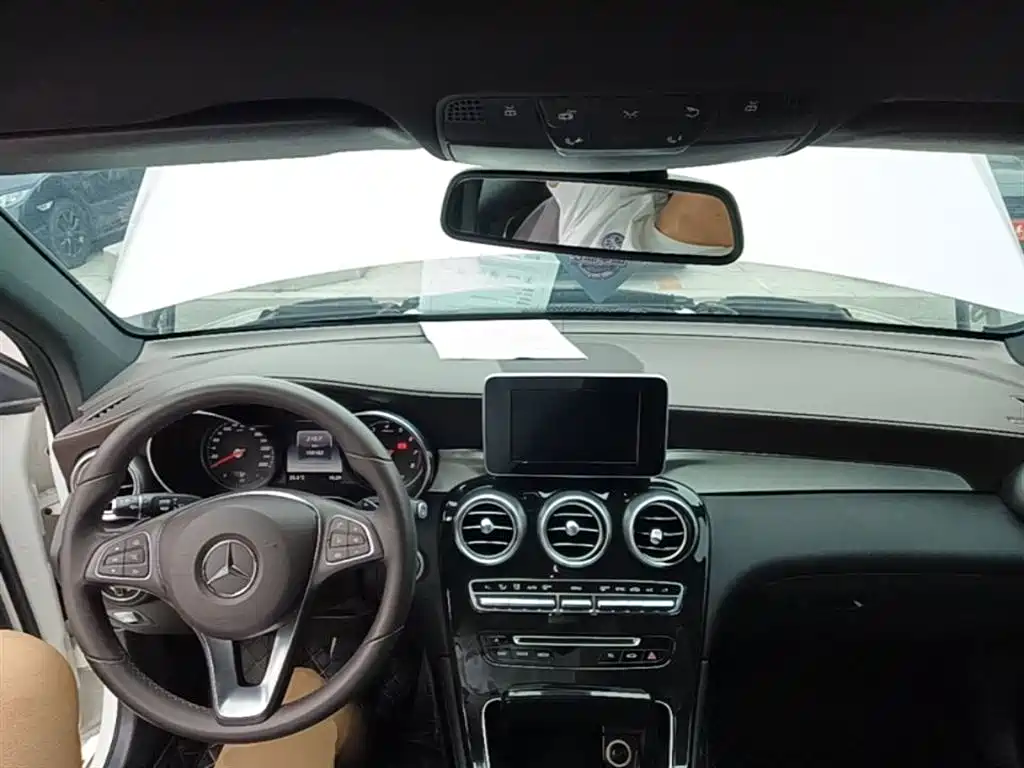Mercedes-Benz GLC 2018 Facelift GLC 200 4MATIC фото 10