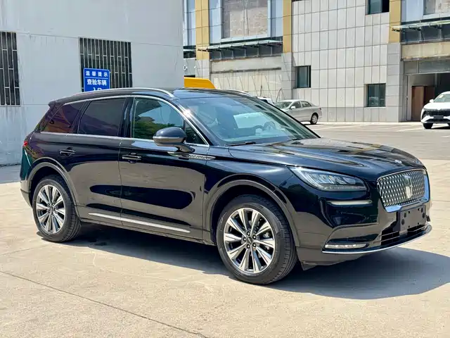 Lincoln Corsair 2.0T, Моноприводный, Элегант