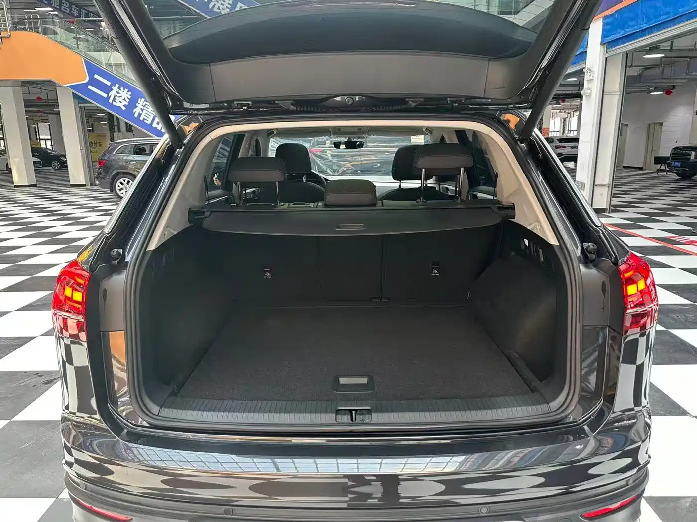 Volkswagen Tayron 2021 280TSI 2WD Luxury Smart Connect фото 17