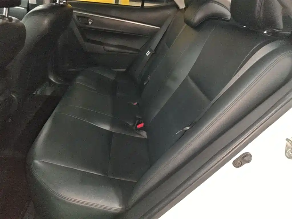 Toyota Corolla 2018 1.2T S-CVT GL Smart Edition фото 17