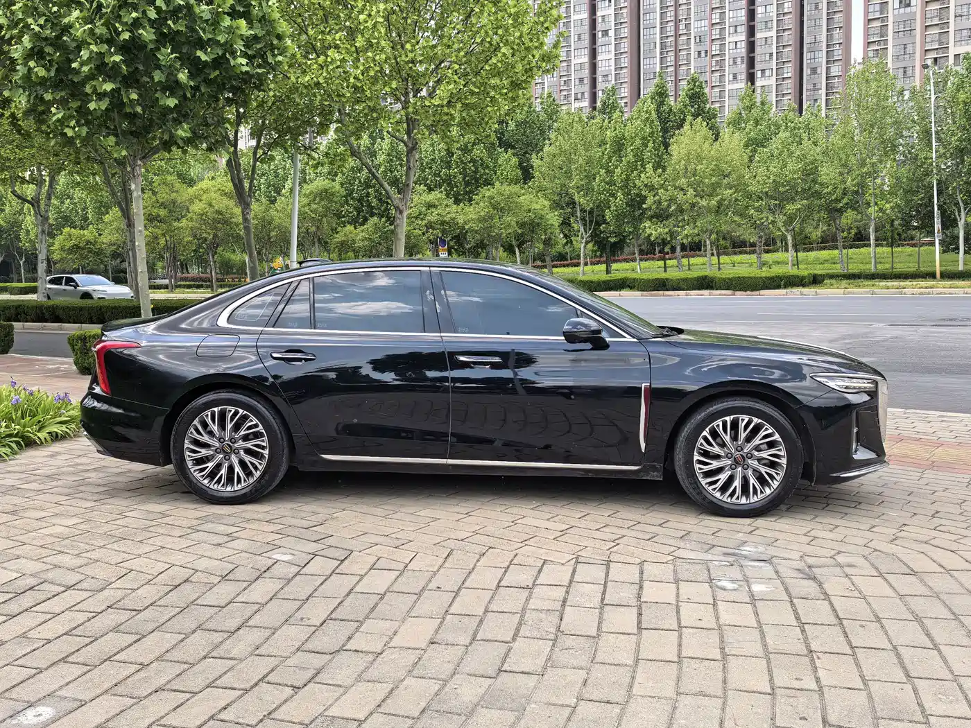 Hongqi H5 2023 2.0T Auto Smart Connect Flag Comfort фото 4
