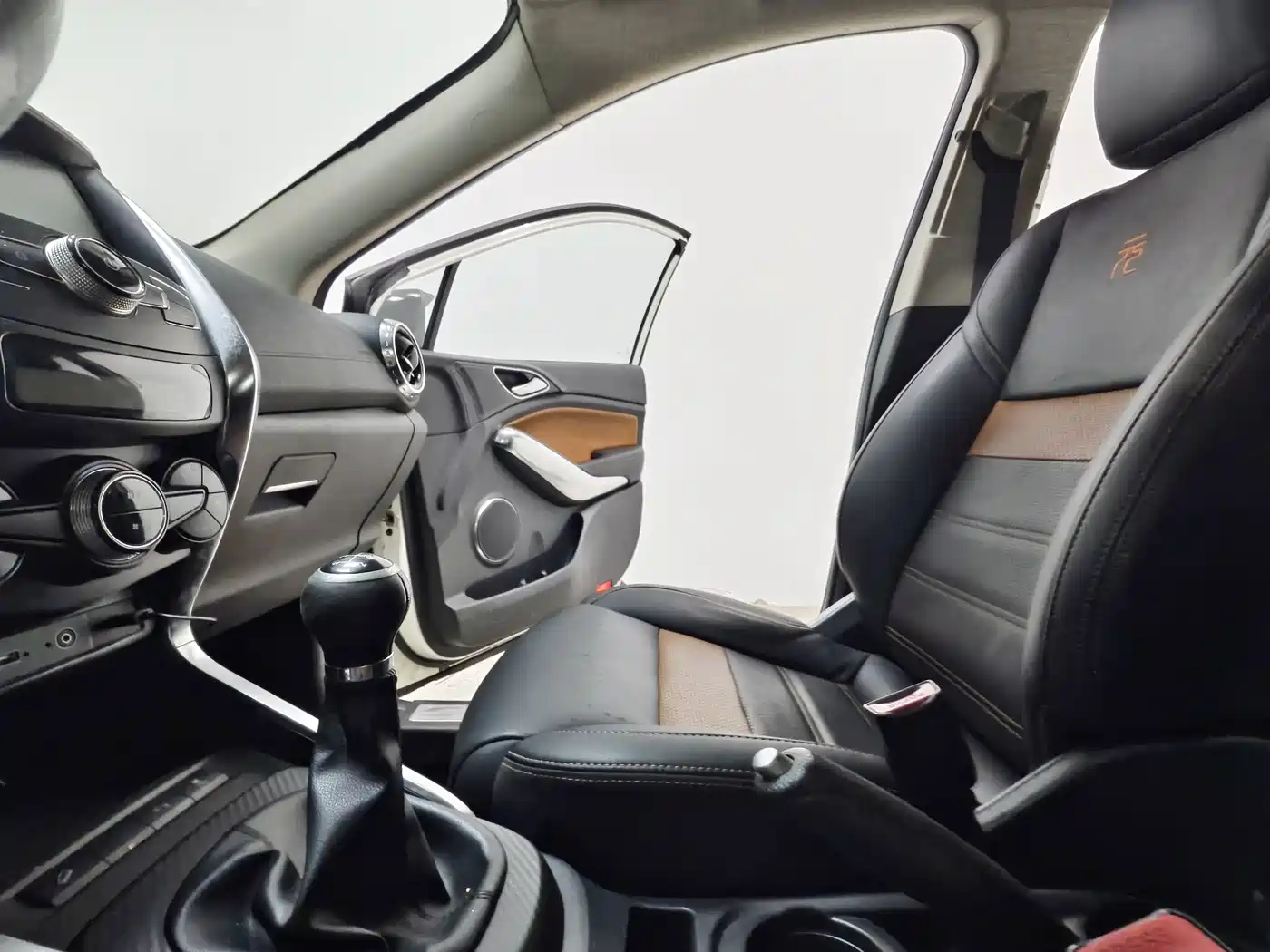 BYD Yuan 2016 2016 1.5L Manual Luxury