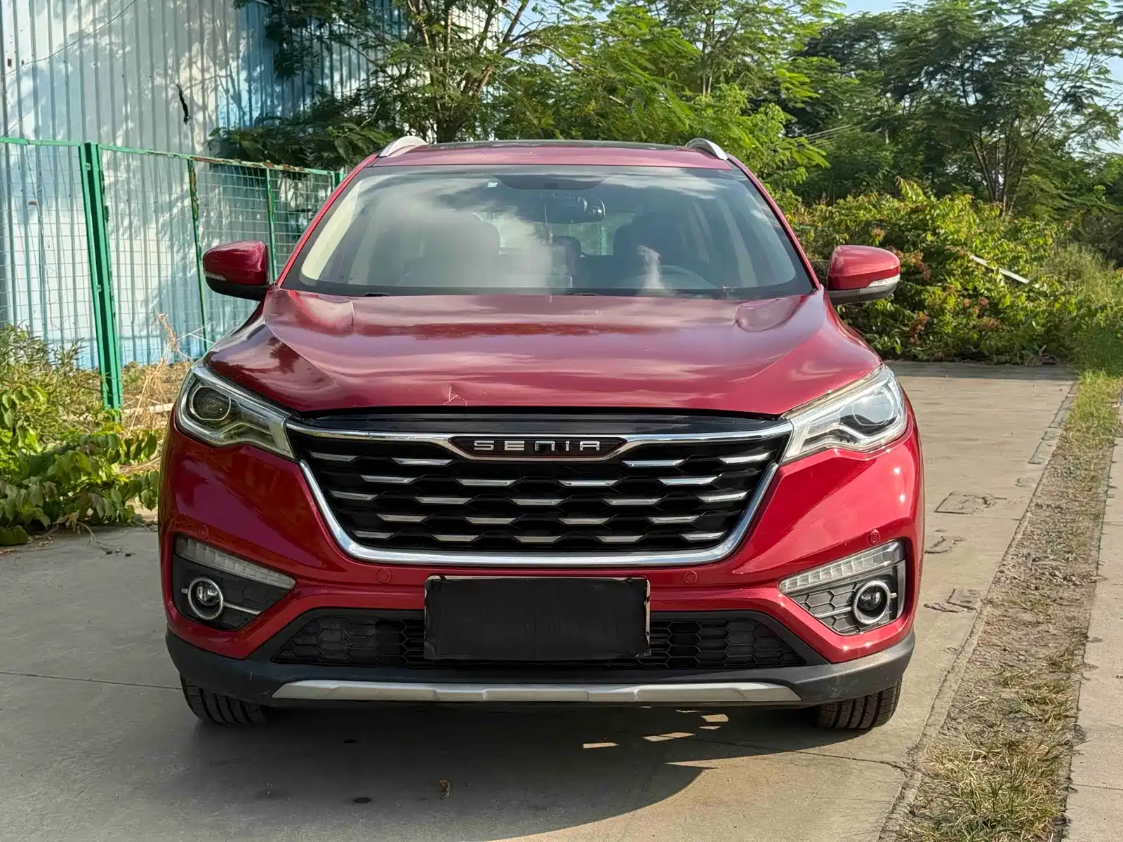 Фото 2 - FAW Senya R9