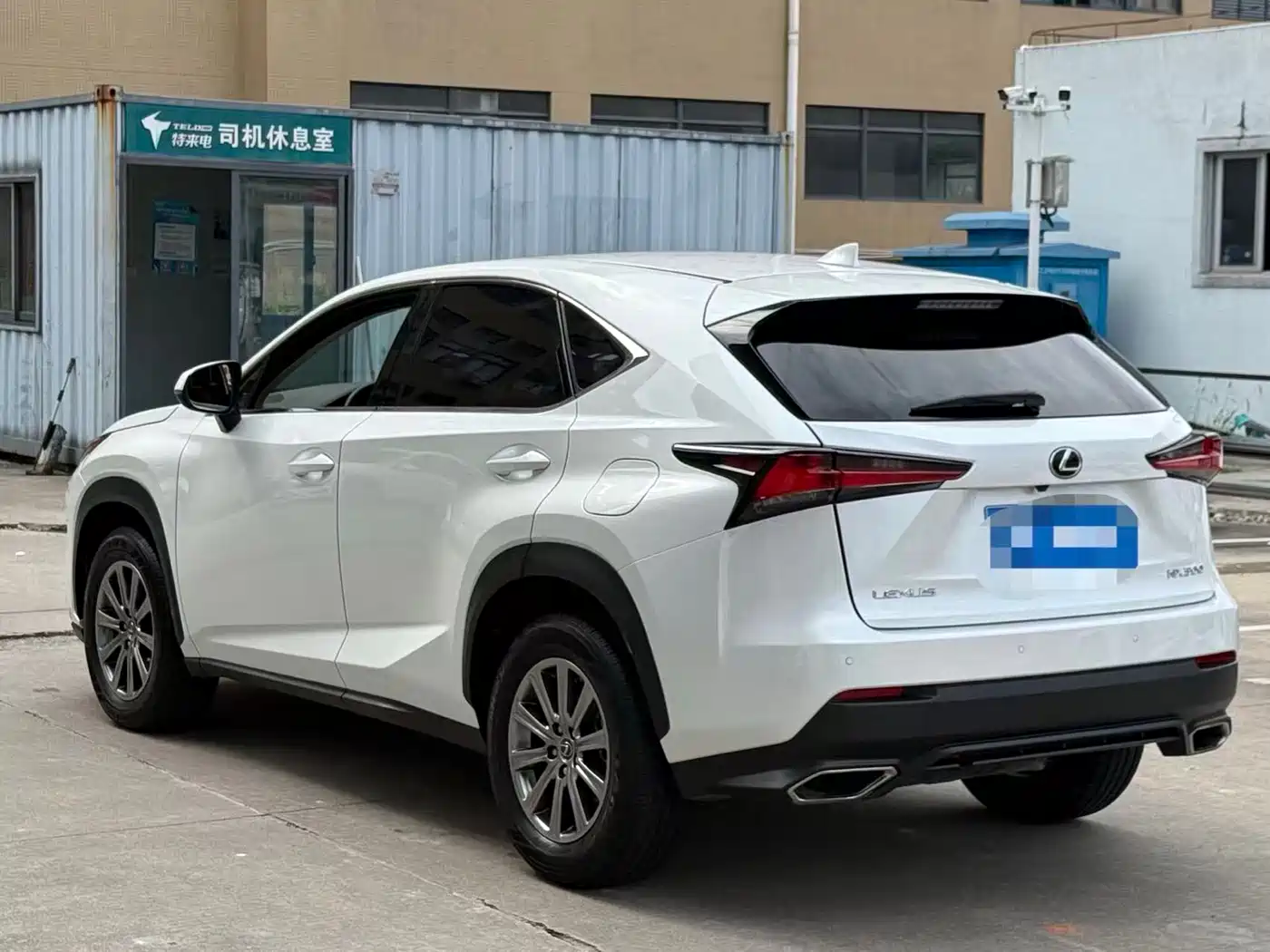 Lexus NX 2018 Model 300 FWD Fengxing Edition фото 8