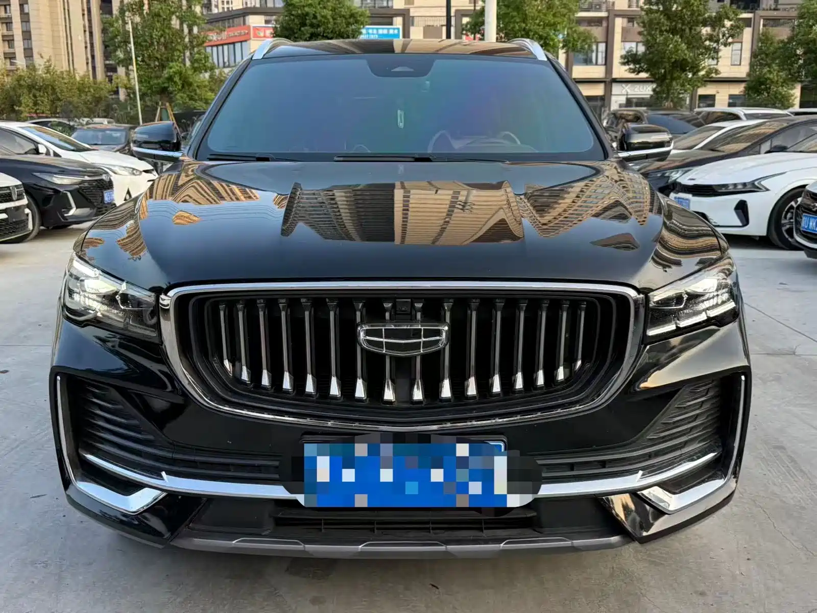 Фото 2 - Geely Monjaro