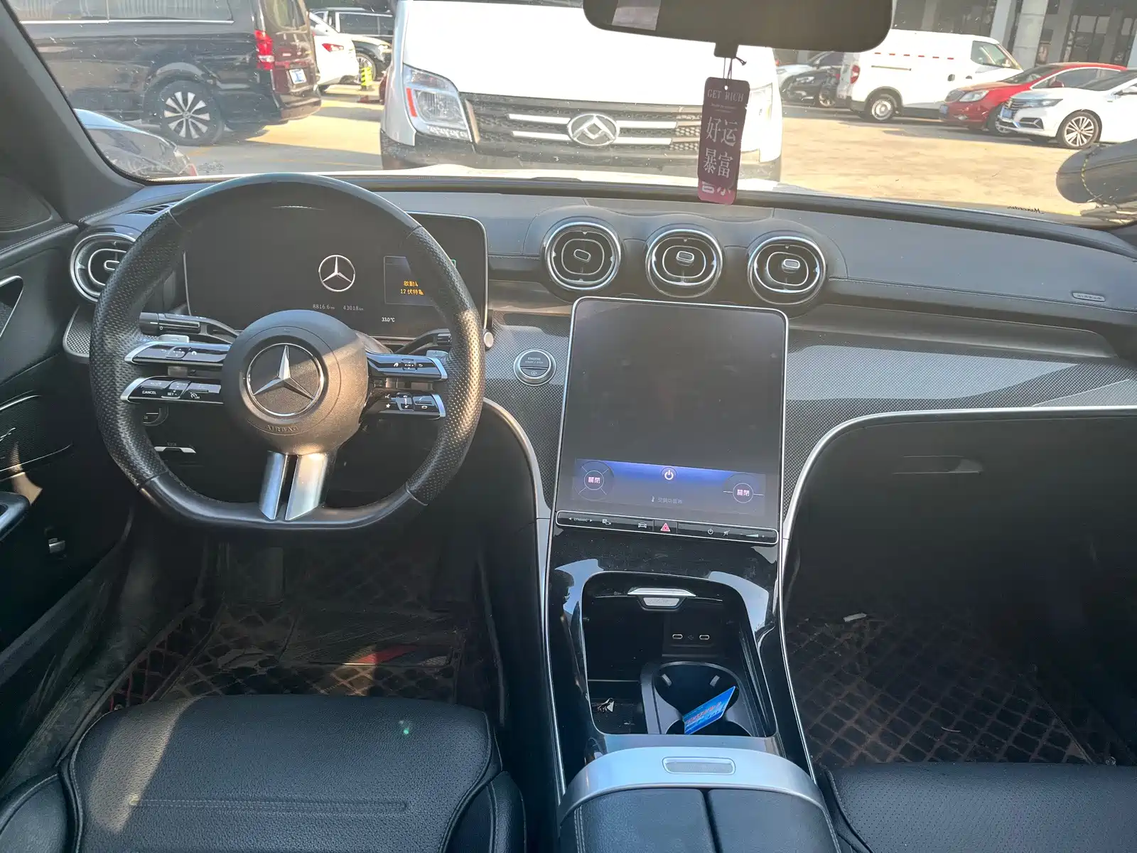 Фото 11 - Mercedes-Benz C-Class