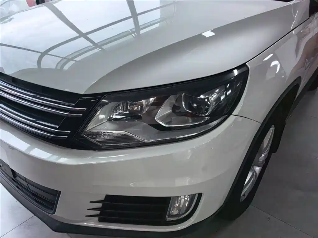 Volkswagen Tiguan 2015 1.8TSI Automatic 2WD Trendline фото 24