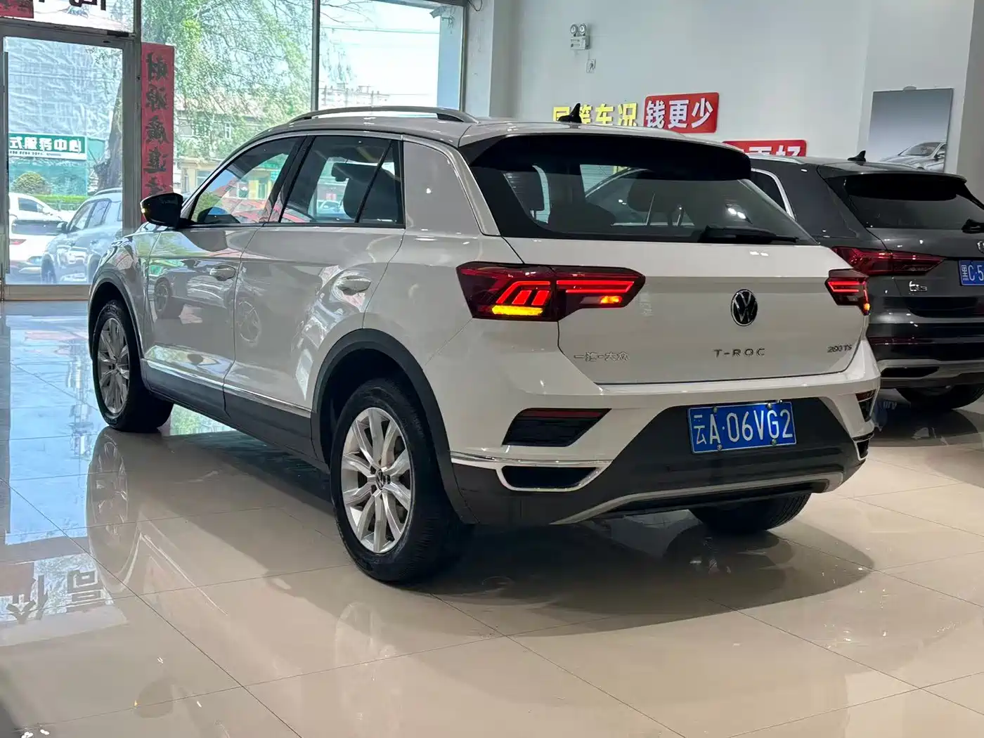Volkswagen T-ROC 2022 280TSI DSG 2WD Comfort PLUS фото 3