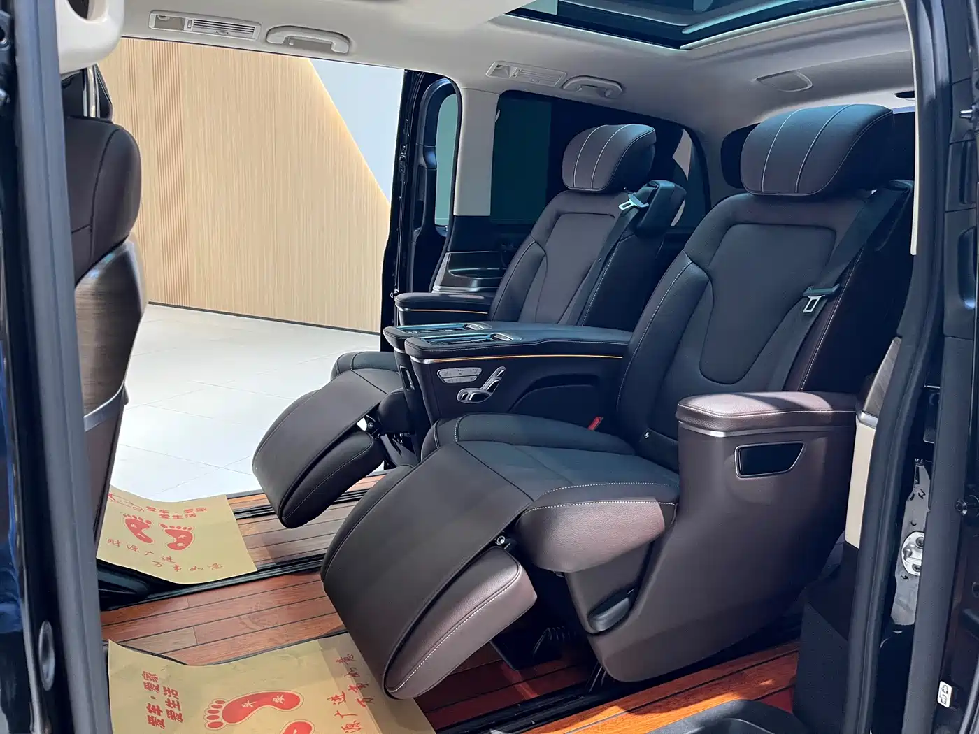 Mercedes-Benz V-Class 2022 V 260 Prestige Edition фото 15