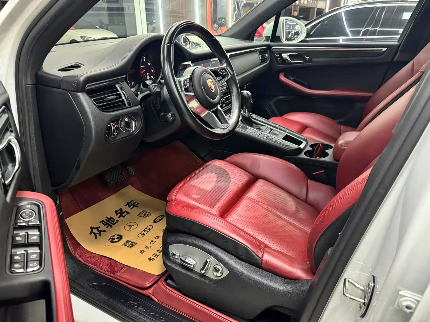 Porsche Macan 2020 Macan 2.0T фото 4