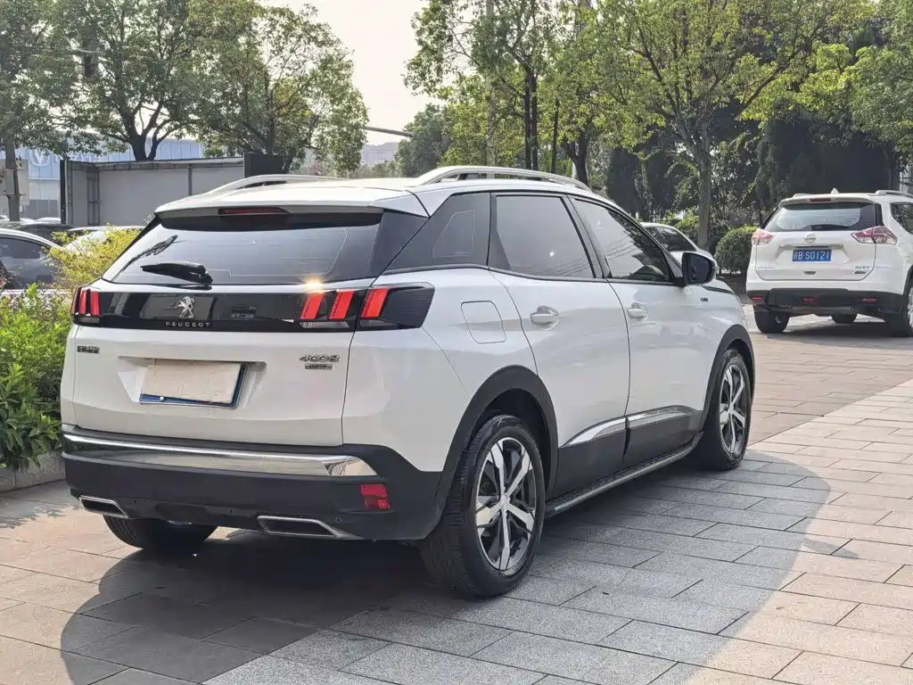 صورة 5 - Peugeot 4008
