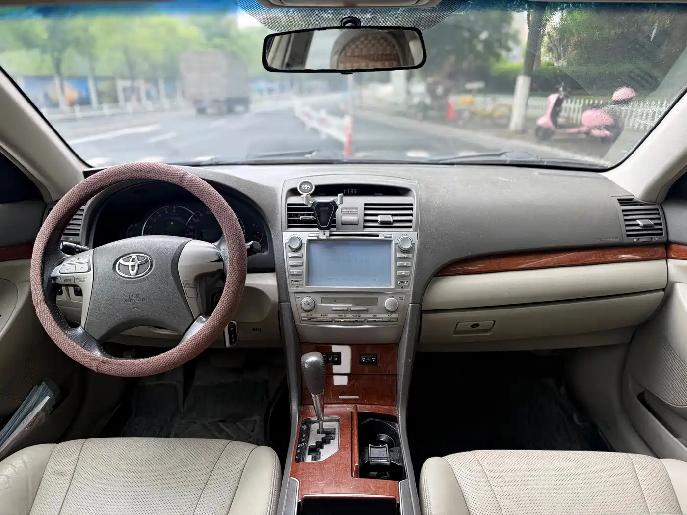 Toyota Camry 2013 200G Classic Luxury Edition фото 6