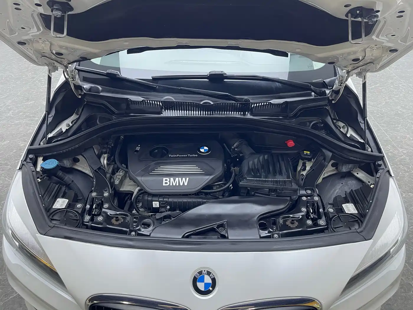 BMW 2 Series Touring 2016 218i Fashion Model фото 18