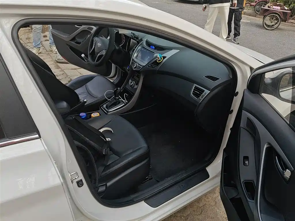 Hyundai Langdong 2015 1.6L Auto Exclusive фото 20