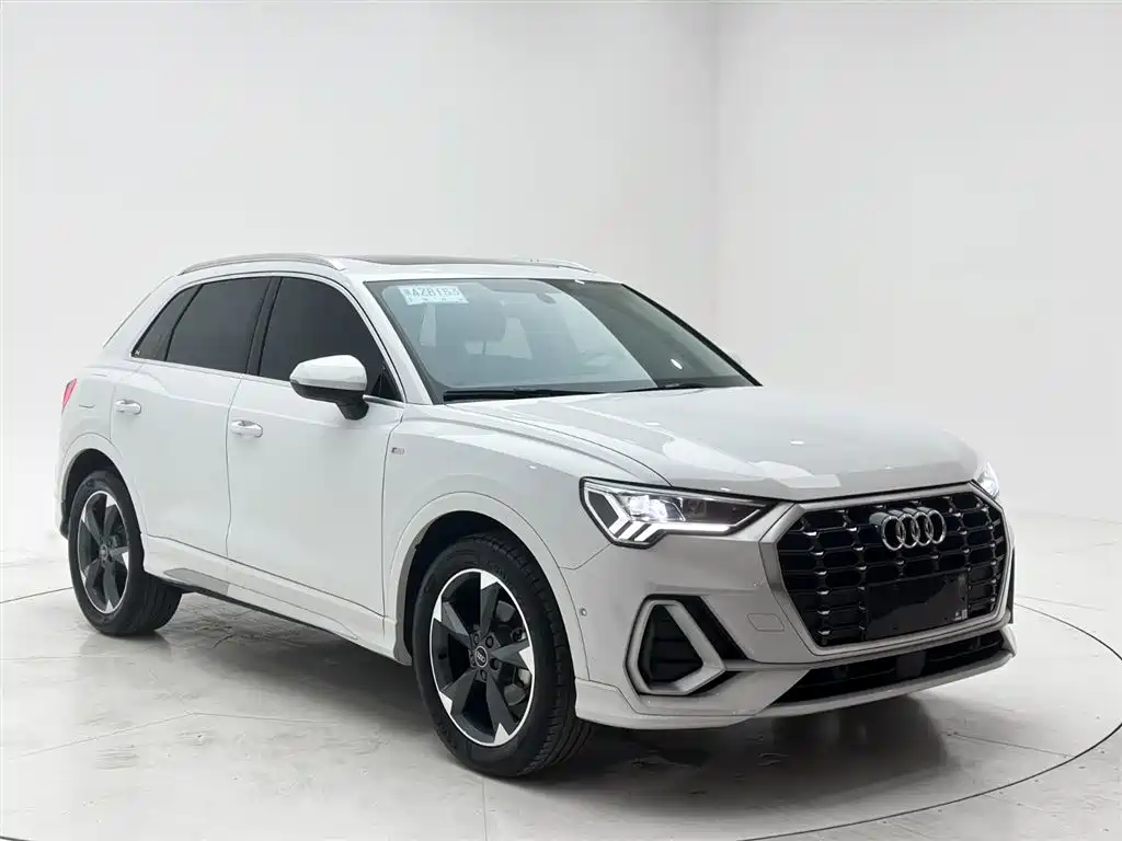 Audi Q3 2022 35 TFSI Fashion Dynamic фото 3