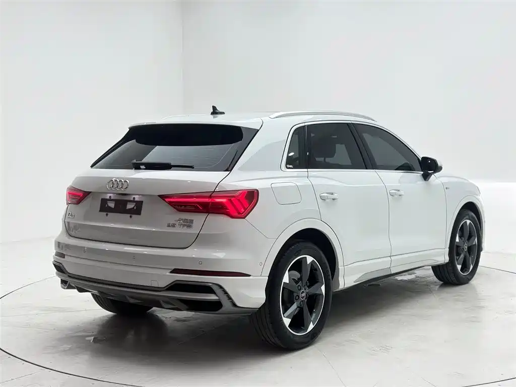 Audi Q3 2022 35 TFSI Fashion Dynamic фото 6