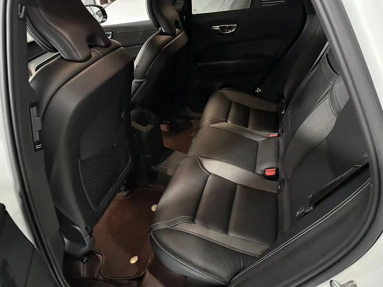Volvo XC60 Plug-in Hybrid 2021 2021 T8 E-Drive Hybrid Inscription Sport