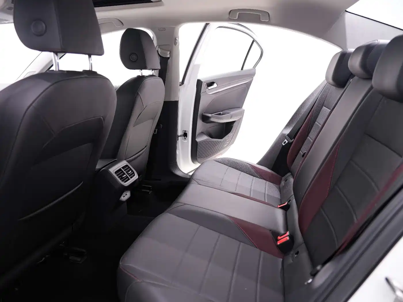 Volkswagen Bora 2021 1.5L Automatic Elite Smart Edition фото 19