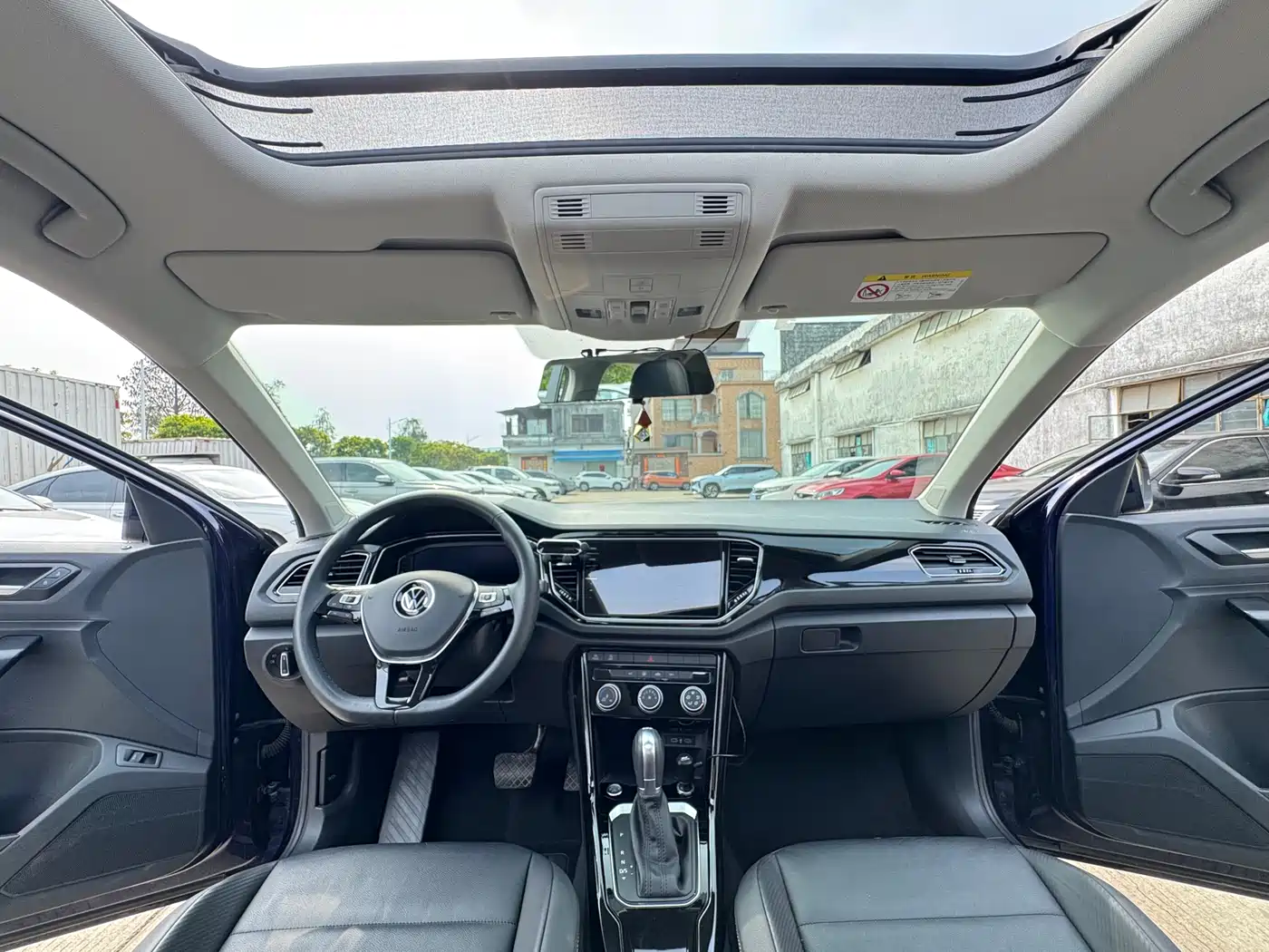 Volkswagen T-ROC 2022 280TSI DSG 2WD Comfort PLUS фото 8