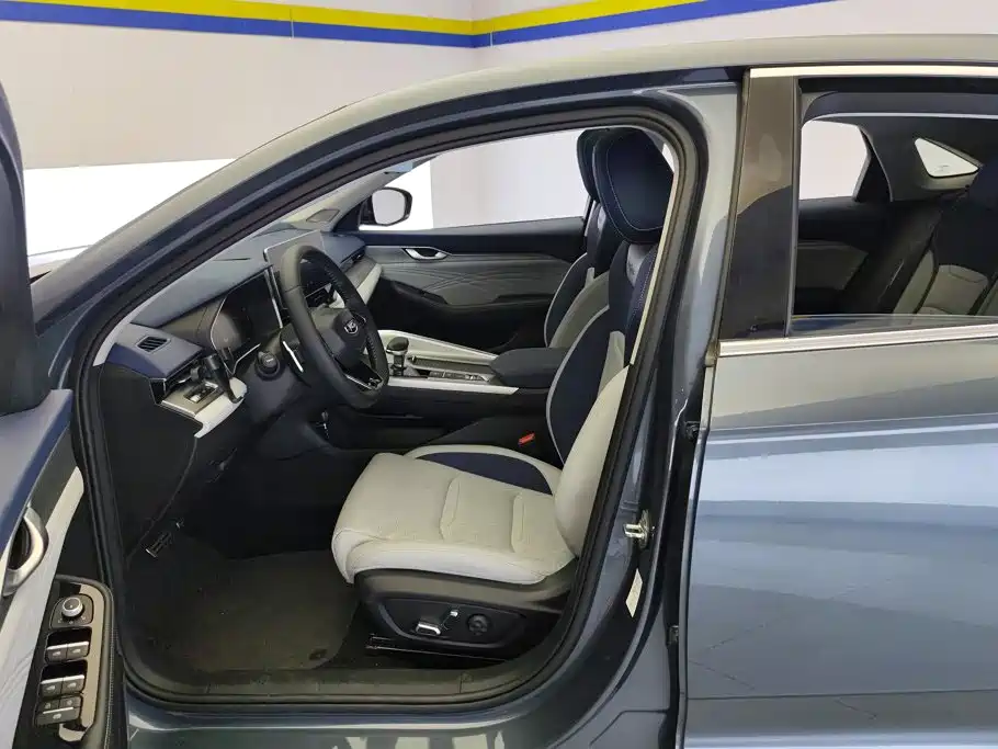 Фото 9 - Geely Preface
