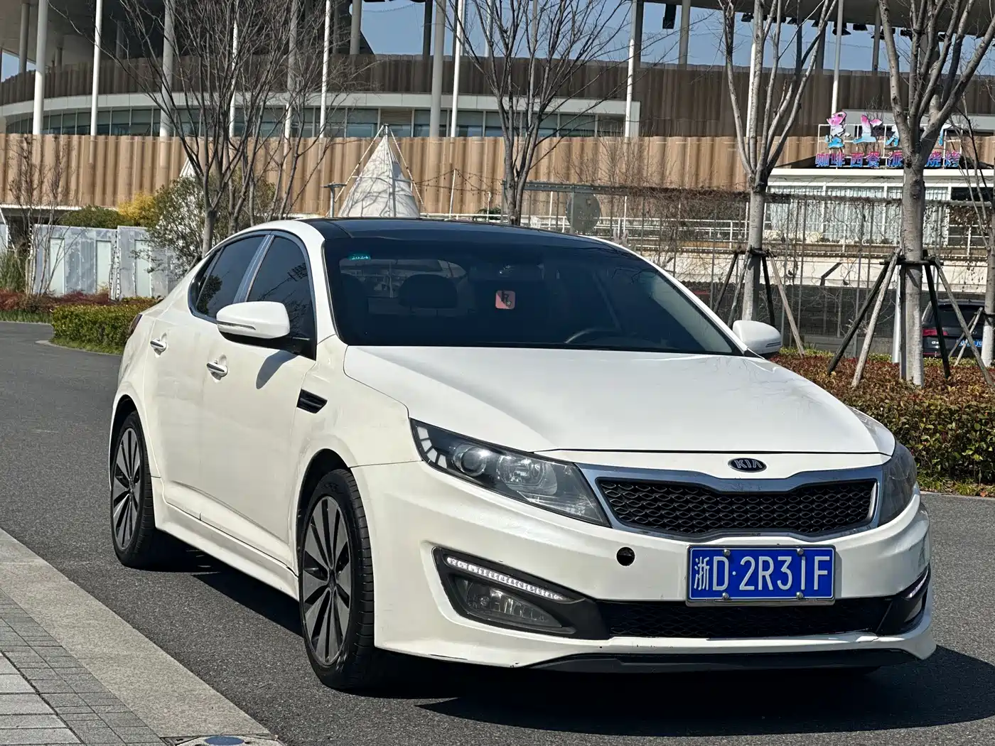 Kia K5 2012 2.0L Automatic DLX Special Edition фото 3