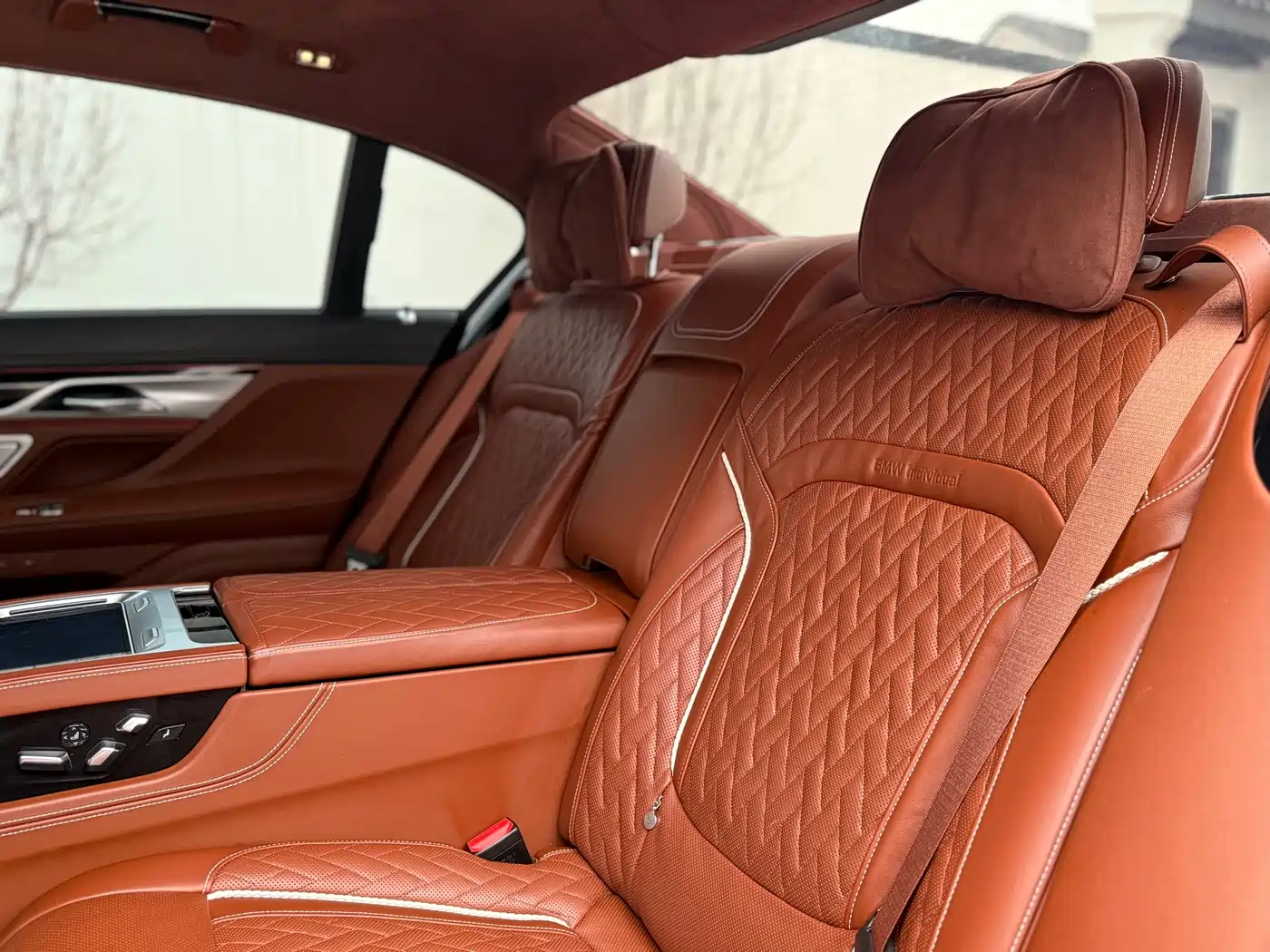 BMW 7 Series 2021 Model 740Li xDrive Executive M Sport Package фото 21