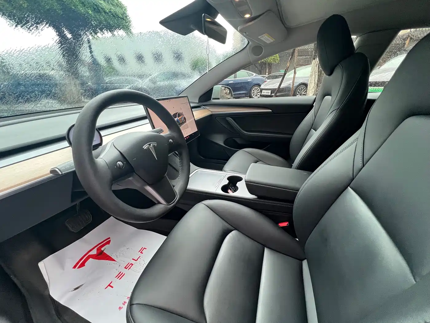 Фото 4 - Tesla Model 3