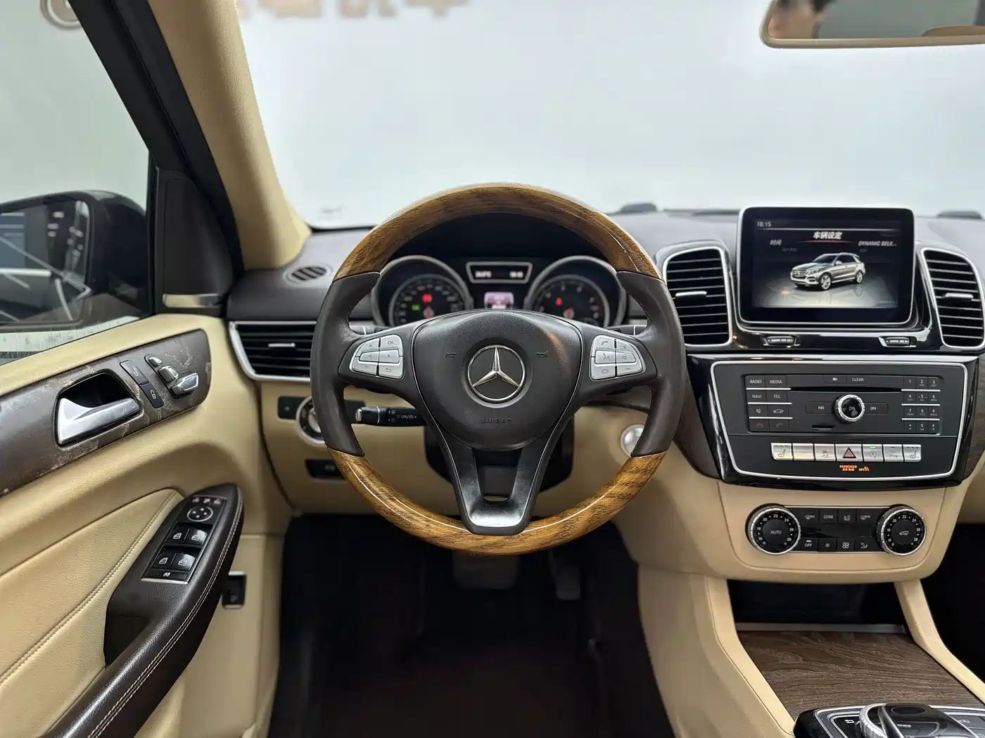Mercedes-Benz GLE 2015 GLE 400 4MATIC фото 15